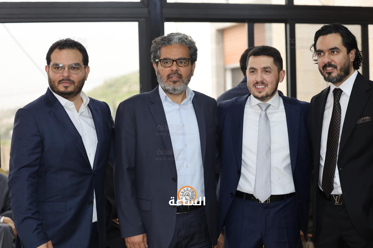 Madar Al-Saa Images 0.05200150945249127