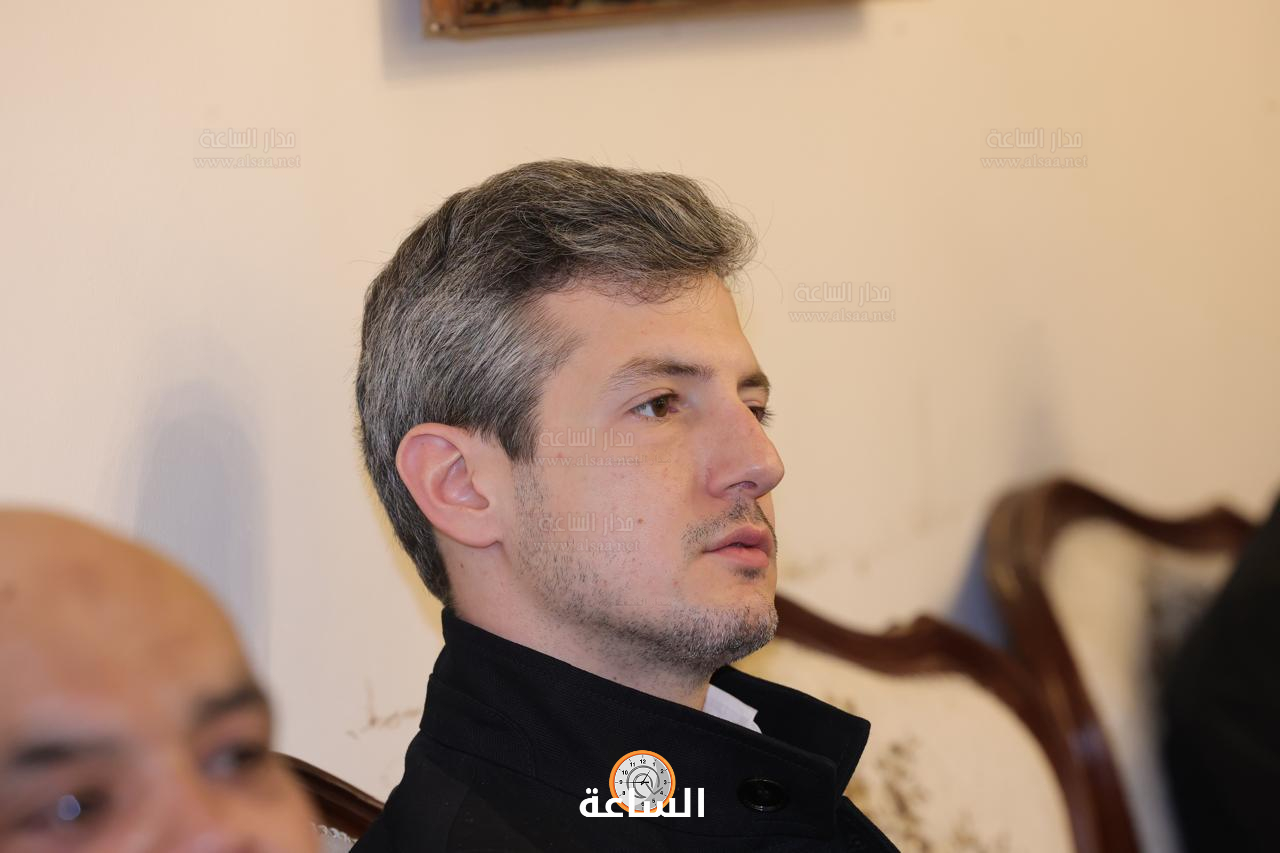 Madar Al-Saa Images 0.956366635196309