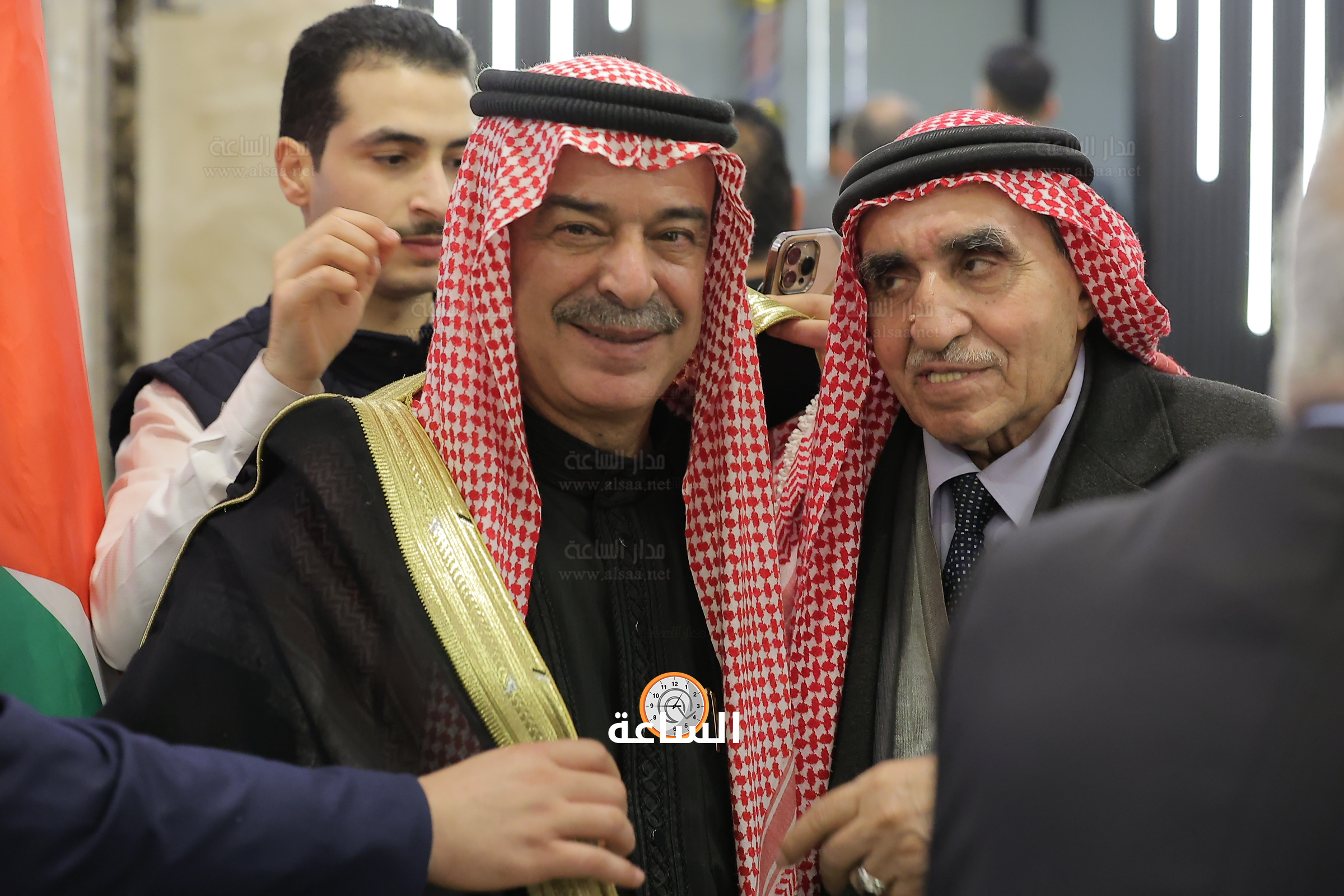 Madar Al-Saa Images 0.6403808185988122