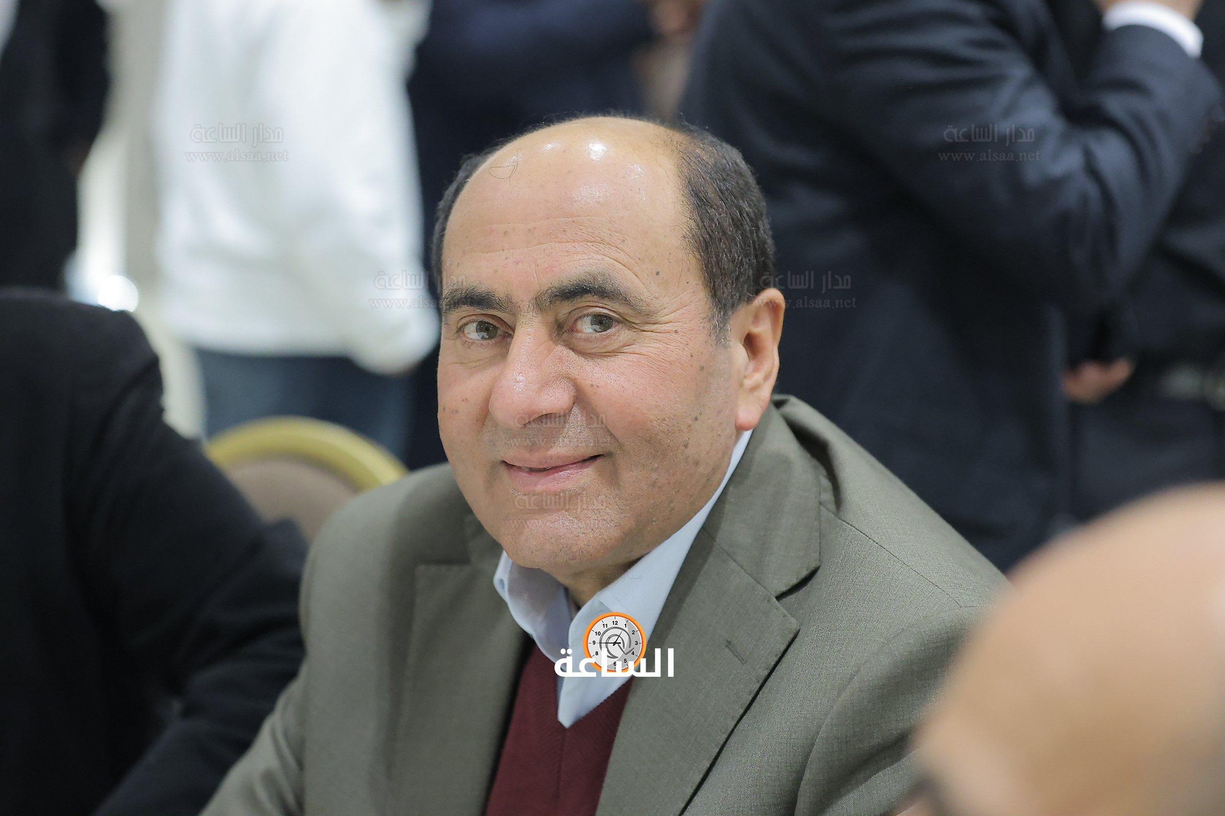 Madar Al-Saa Images 0.044033838565818995