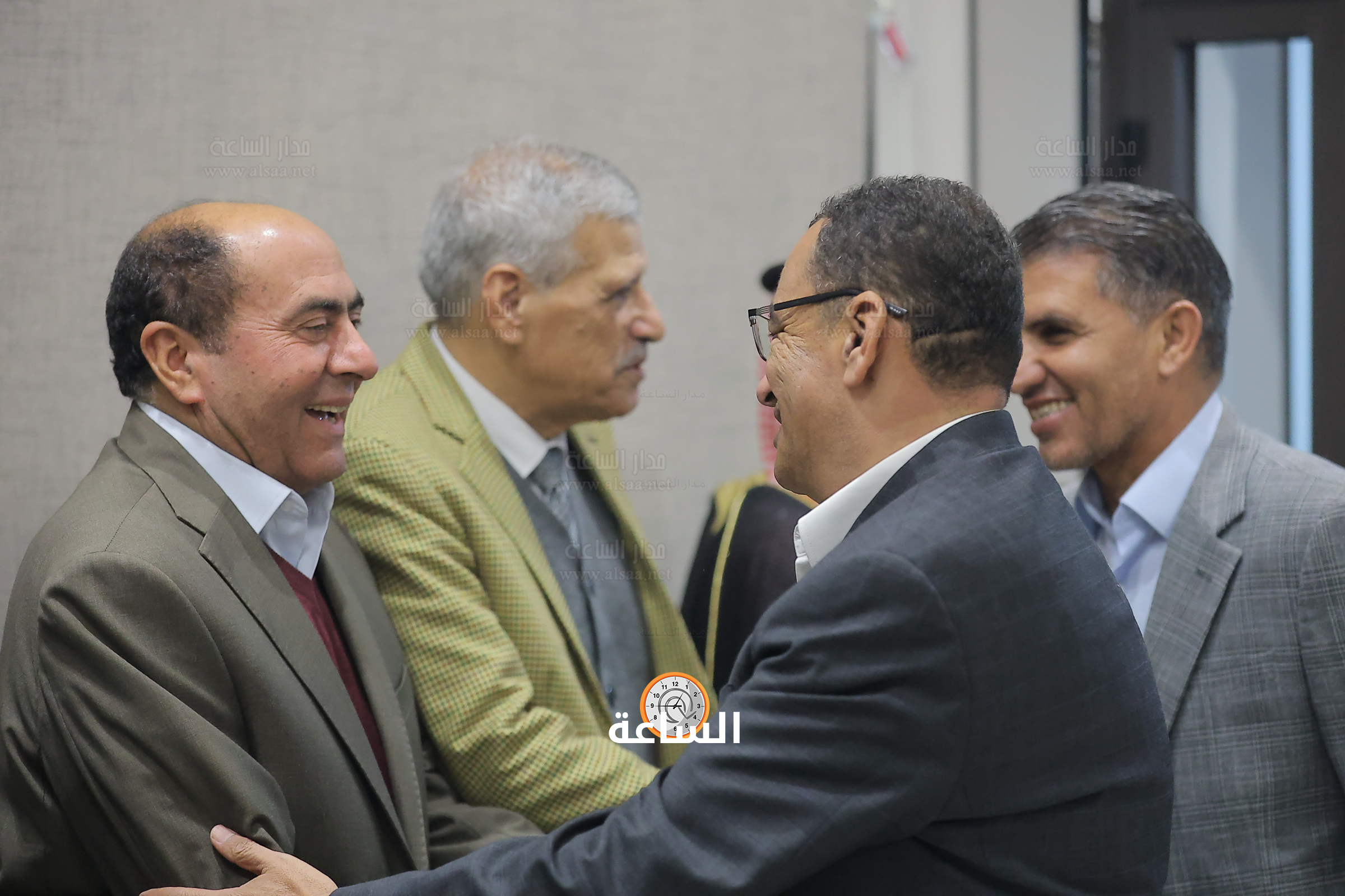 Madar Al-Saa Images 0.37619095818418935