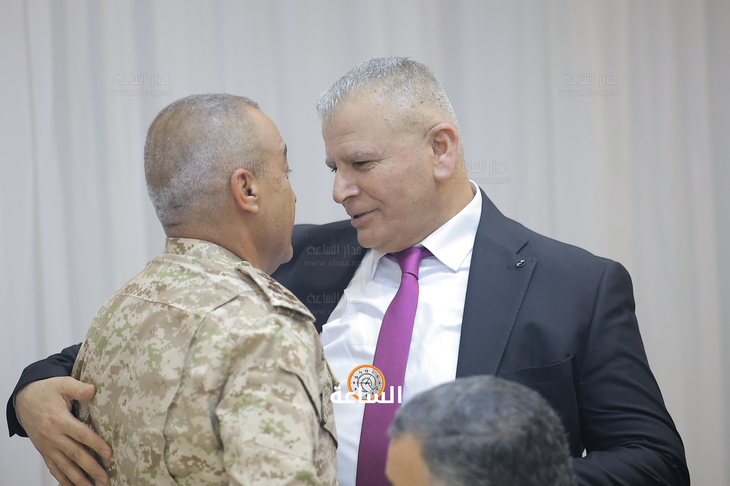 Madar Al-Saa Images 0.528735710649805