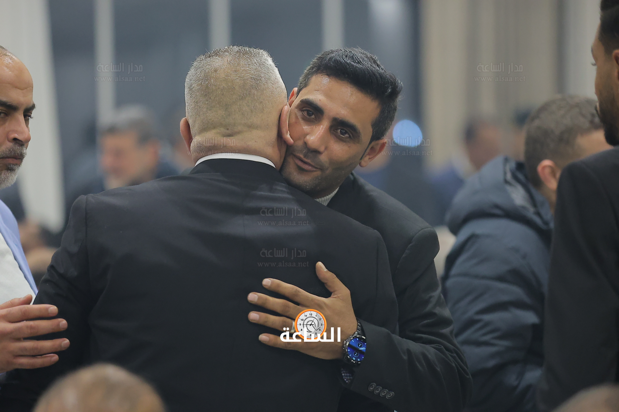 Madar Al-Saa Images 0.16691685615586394