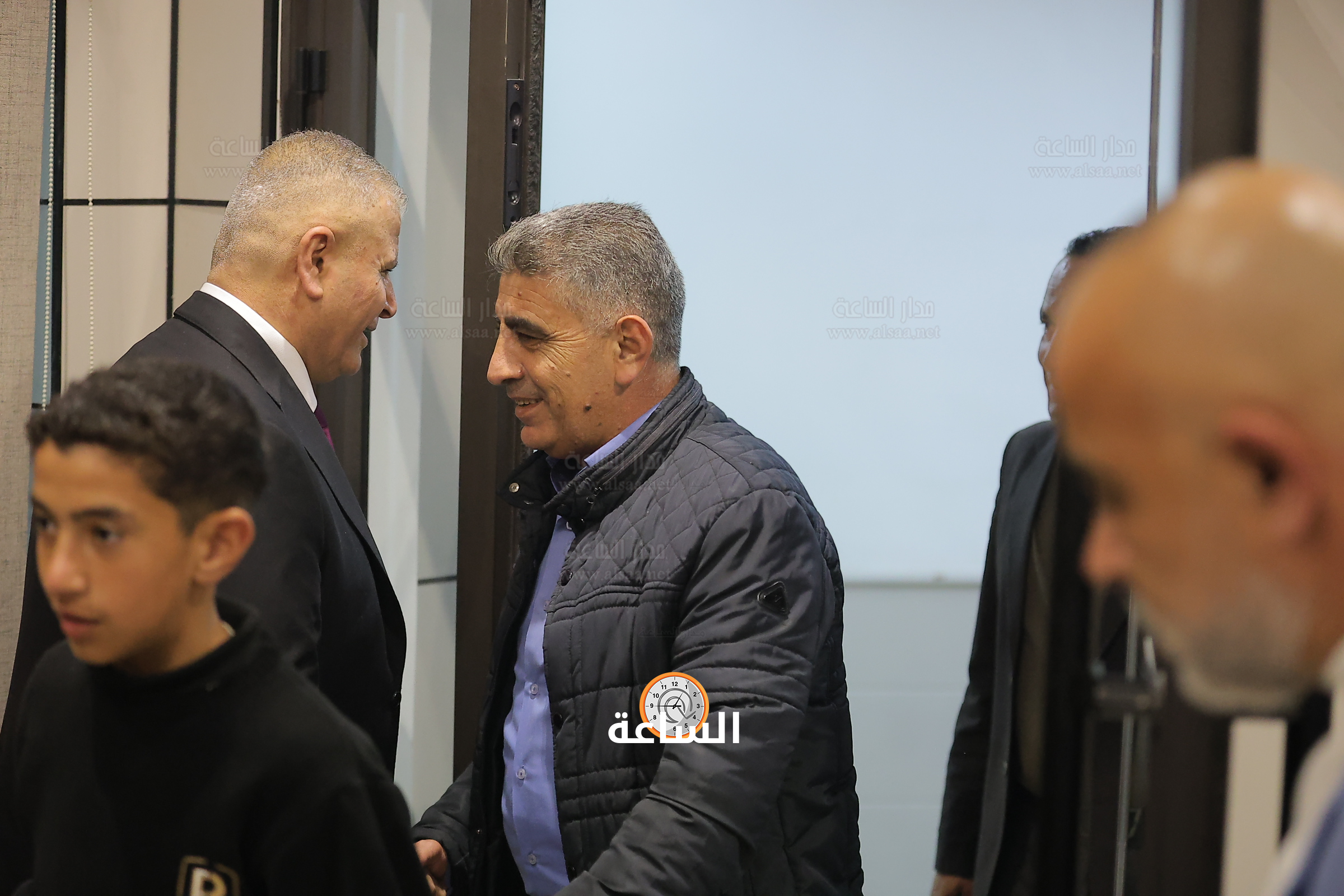 Madar Al-Saa Images 0.3896712967501833