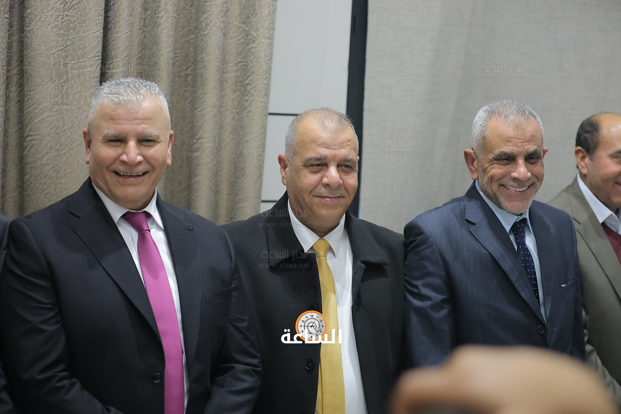 Madar Al-Saa Images 0.4042863447147046