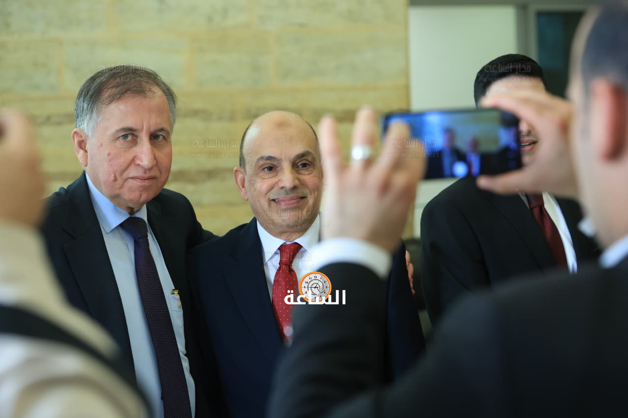 Madar Al-Saa Images 0.022303831587739964