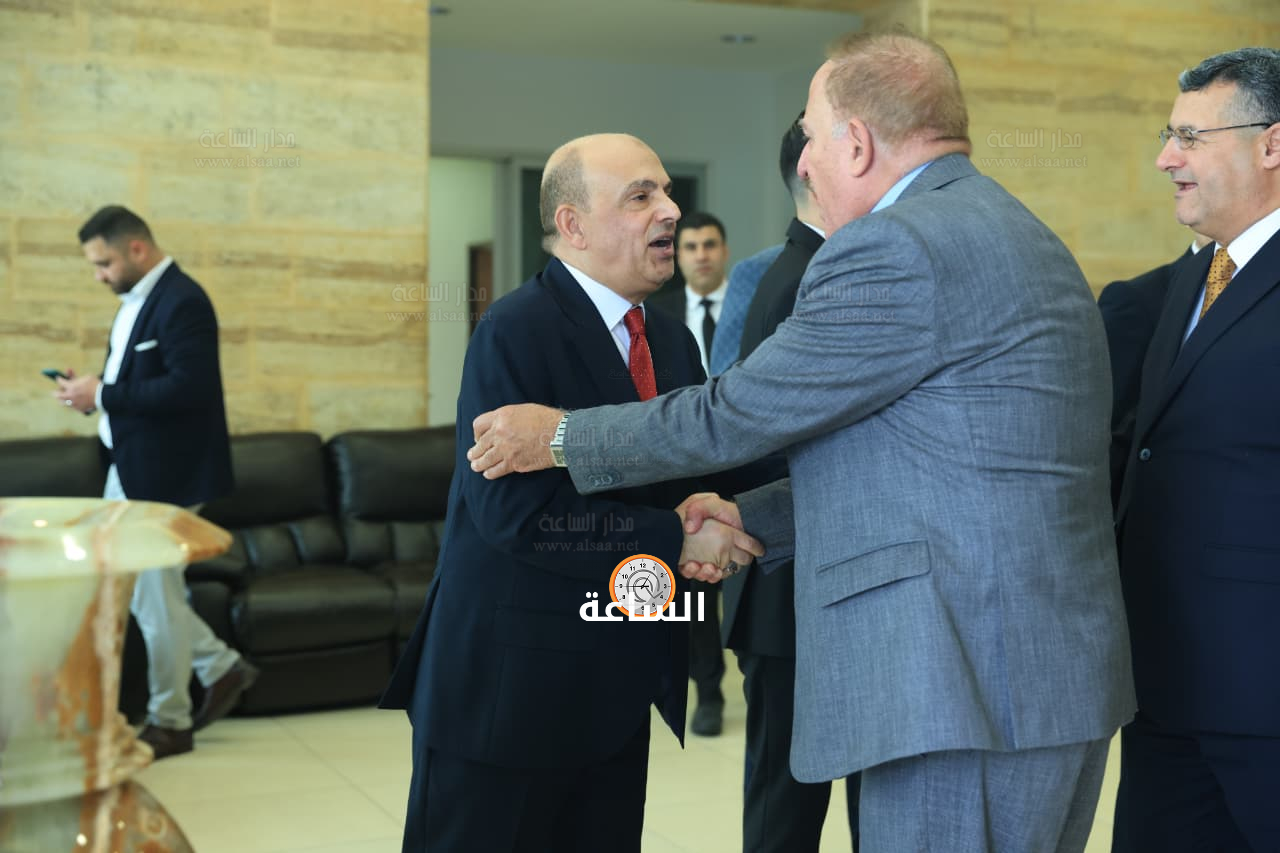 Madar Al-Saa Images 0.45670488392004815