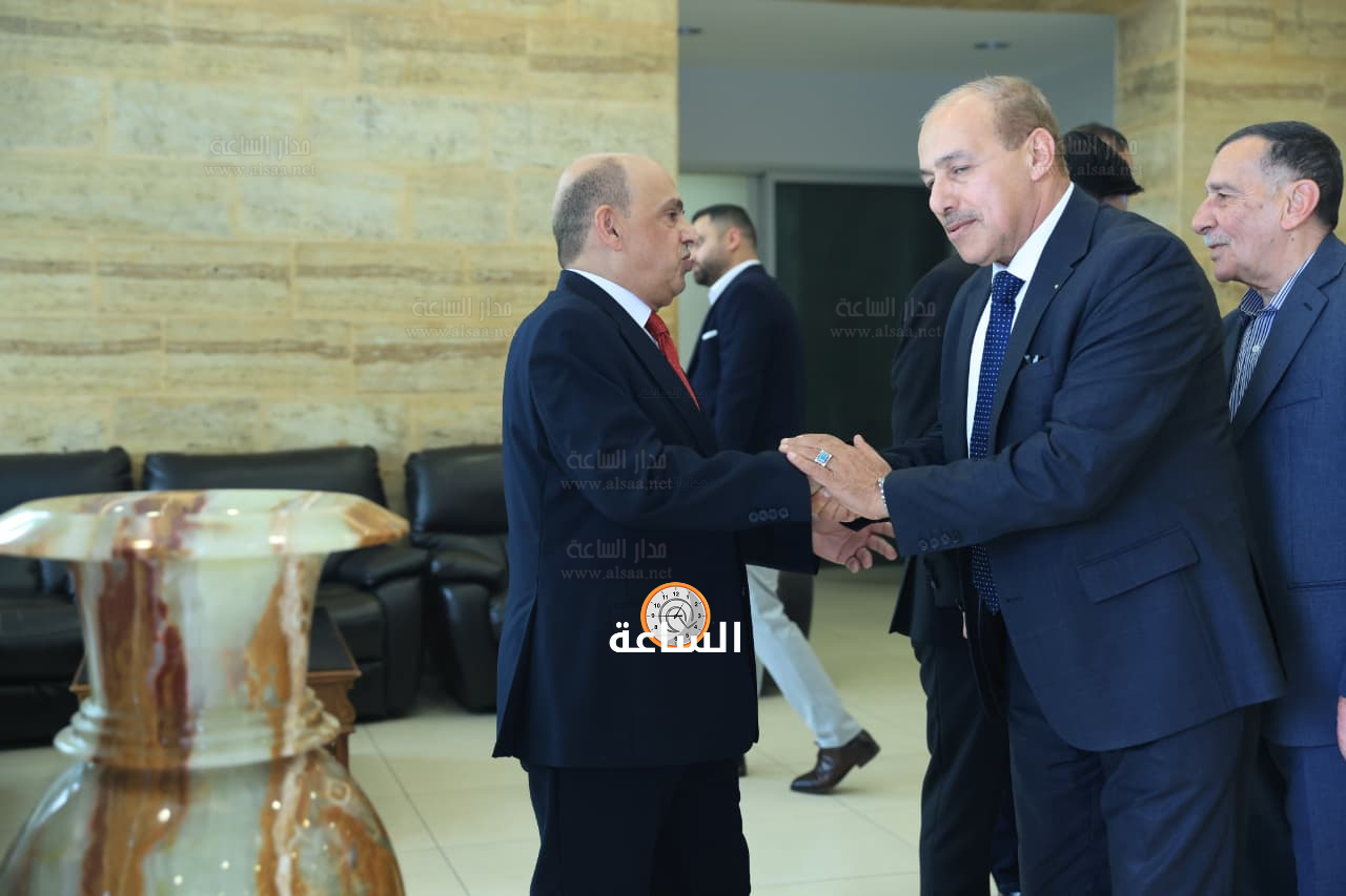 Madar Al-Saa Images 0.020195992530391393