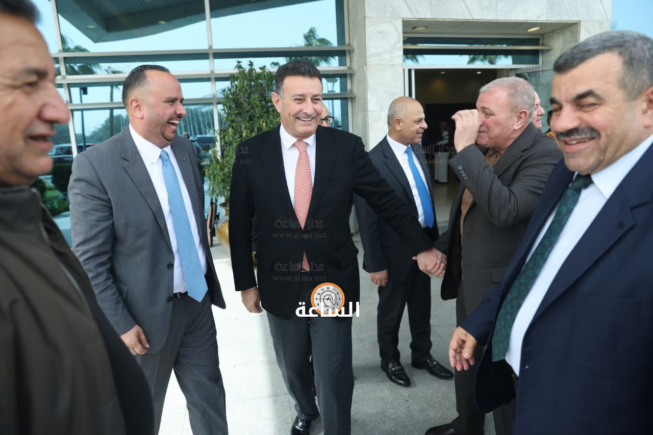 Madar Al-Saa Images 0.8228817502989308