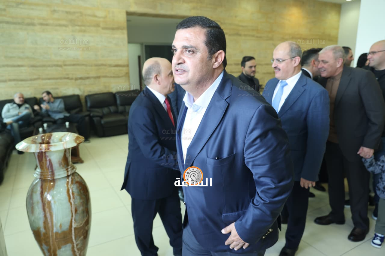 Madar Al-Saa Images 0.8958350644079927