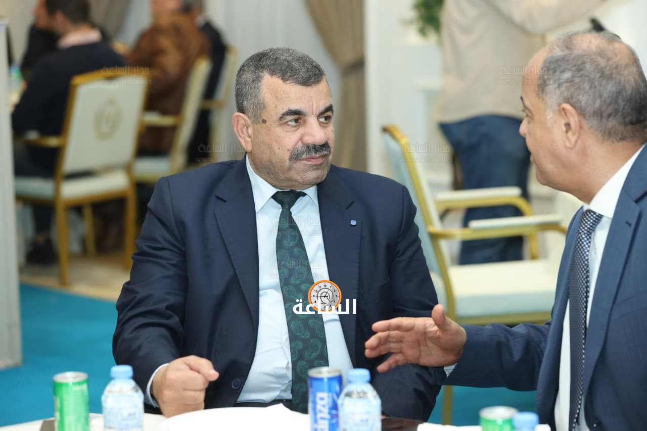 Madar Al-Saa Images 0.266789985391918