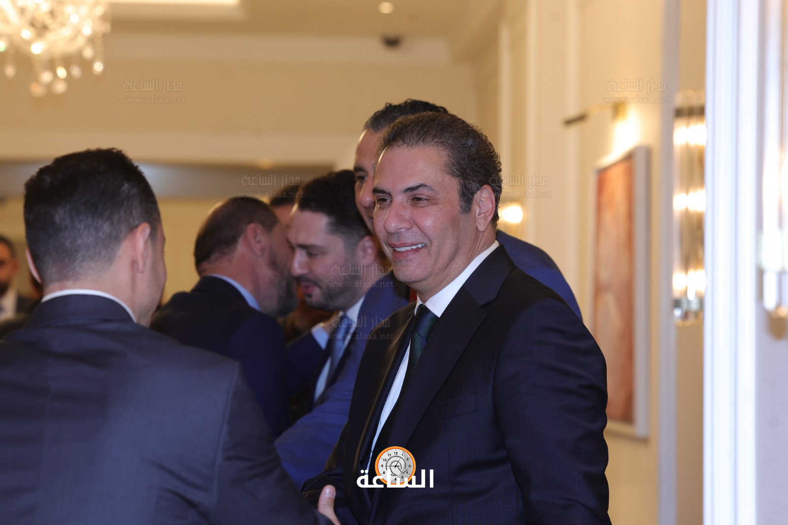 Madar Al-Saa Images 0.8521247914401929