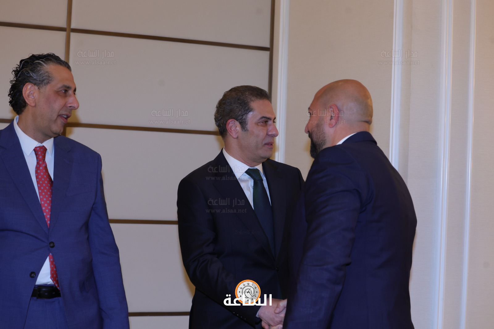 Madar Al-Saa Images 0.390749414355276