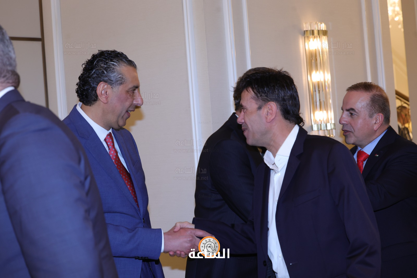 Madar Al-Saa Images 0.4744700771433751