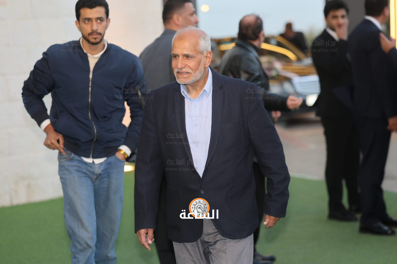 Madar Al-Saa Images 0.45200102410119347