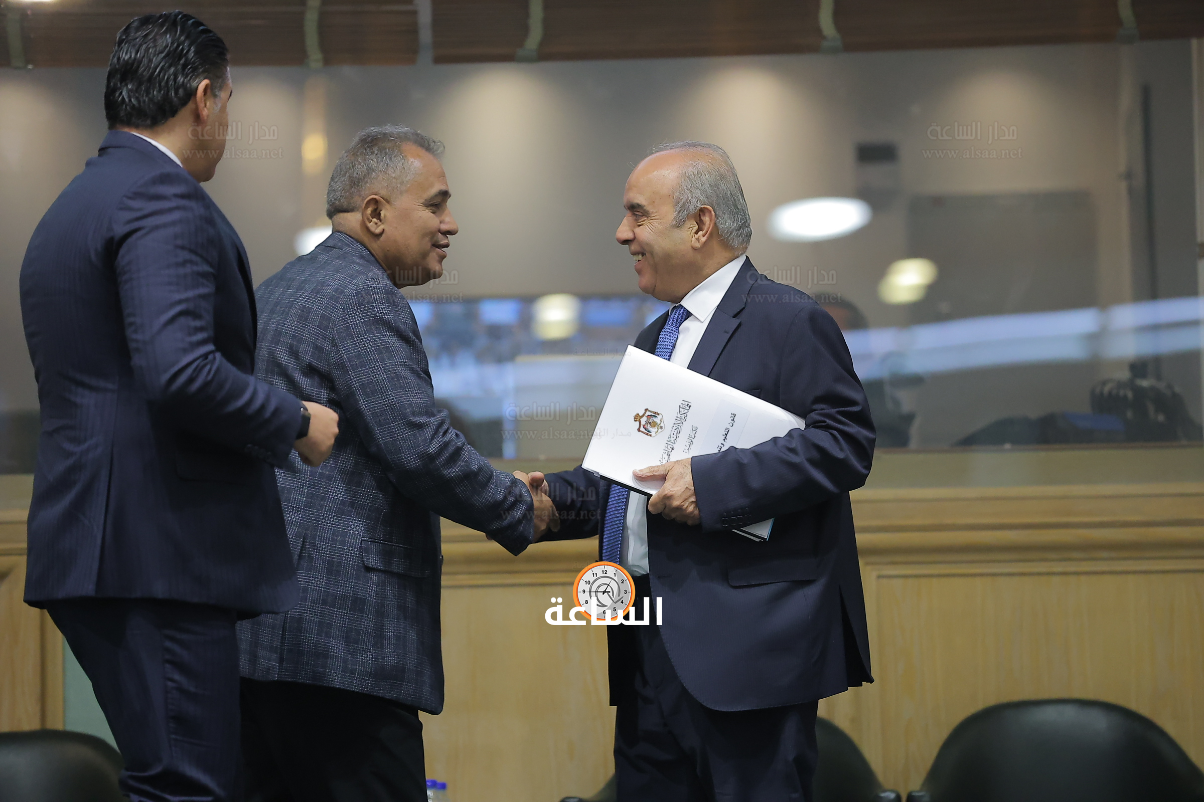 Madar Al-Saa Images 0.0566153538492159