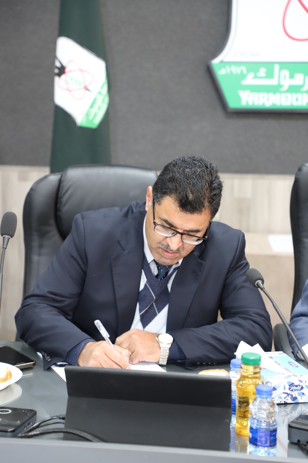 Madar Al-Saa Images 0.25878244178845744