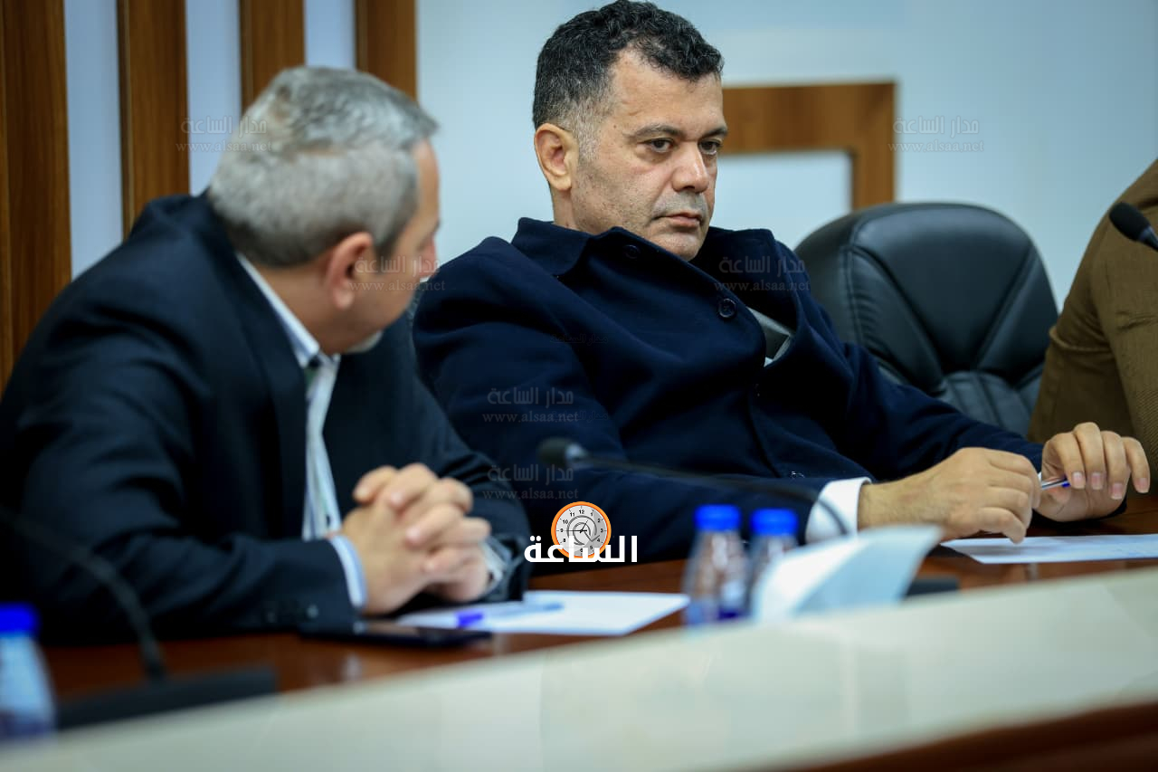 Madar Al-Saa Images 0.8817339182178613