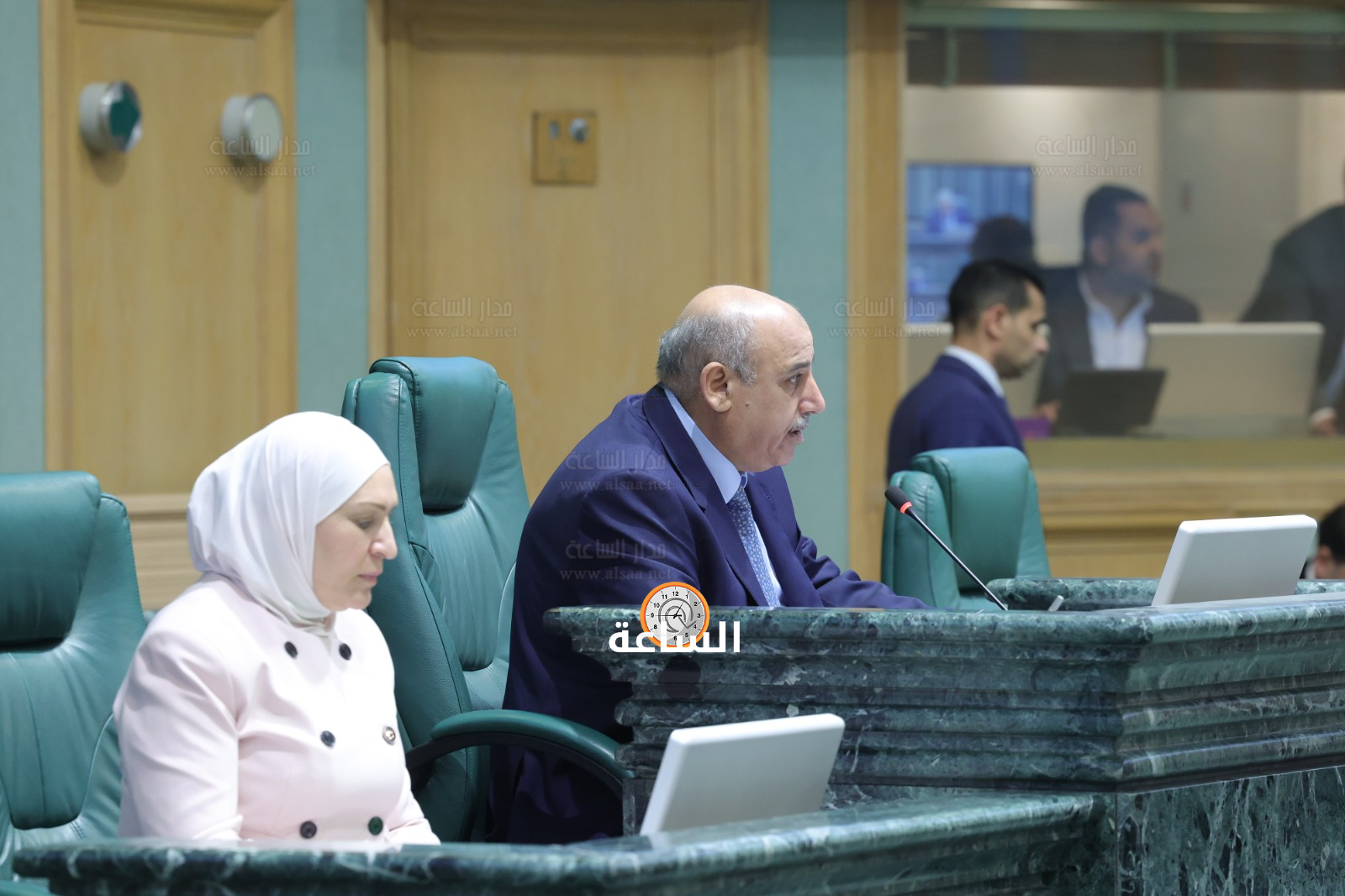 Madar Al-Saa Images 0.8608105854125706