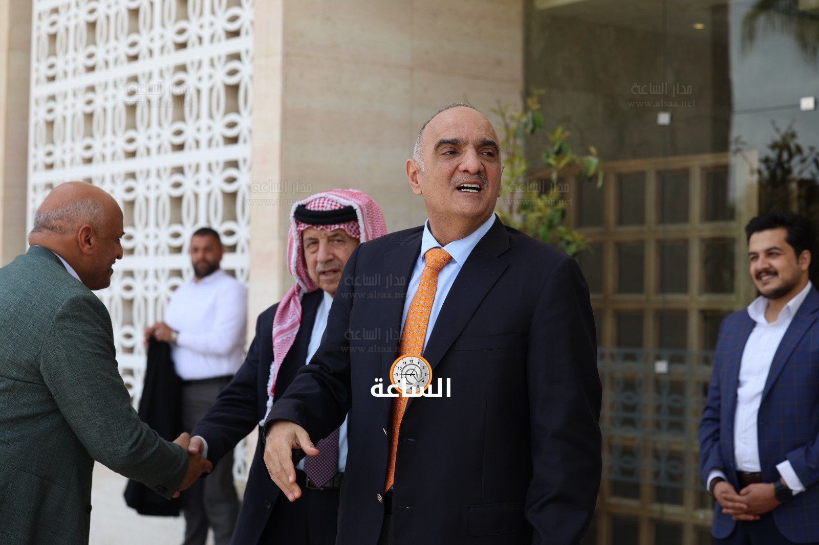 Madar Al-Saa Images 0.3926041898568078