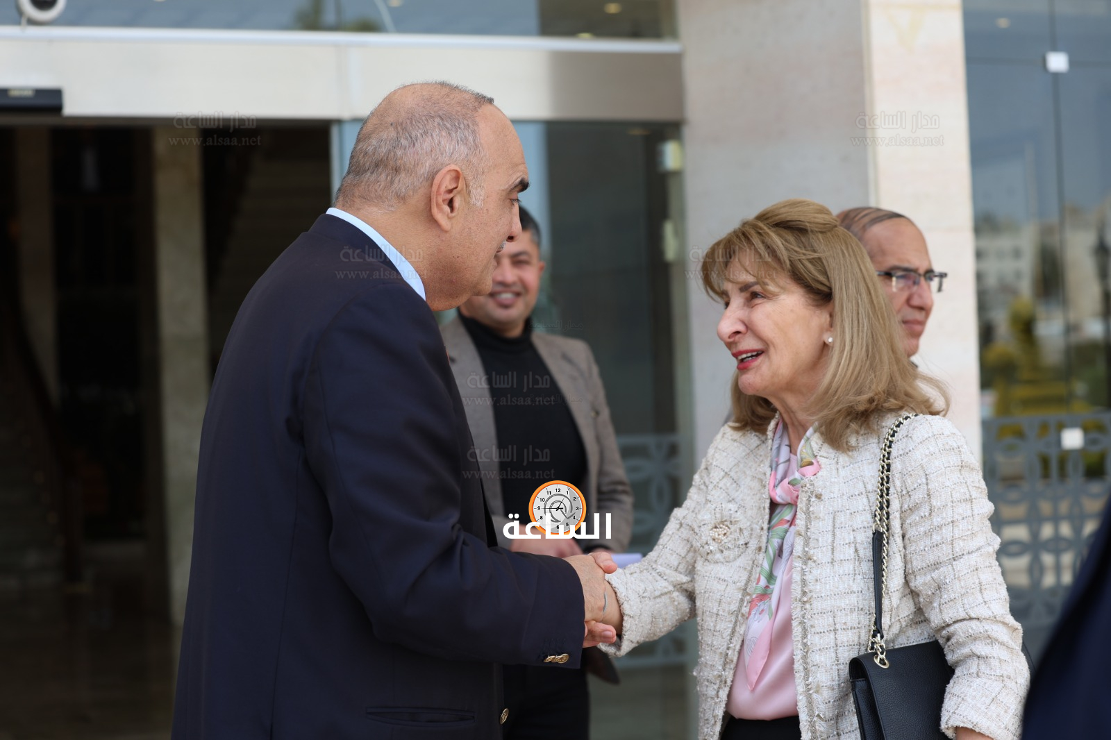 Madar Al-Saa Images 0.8954813831156704