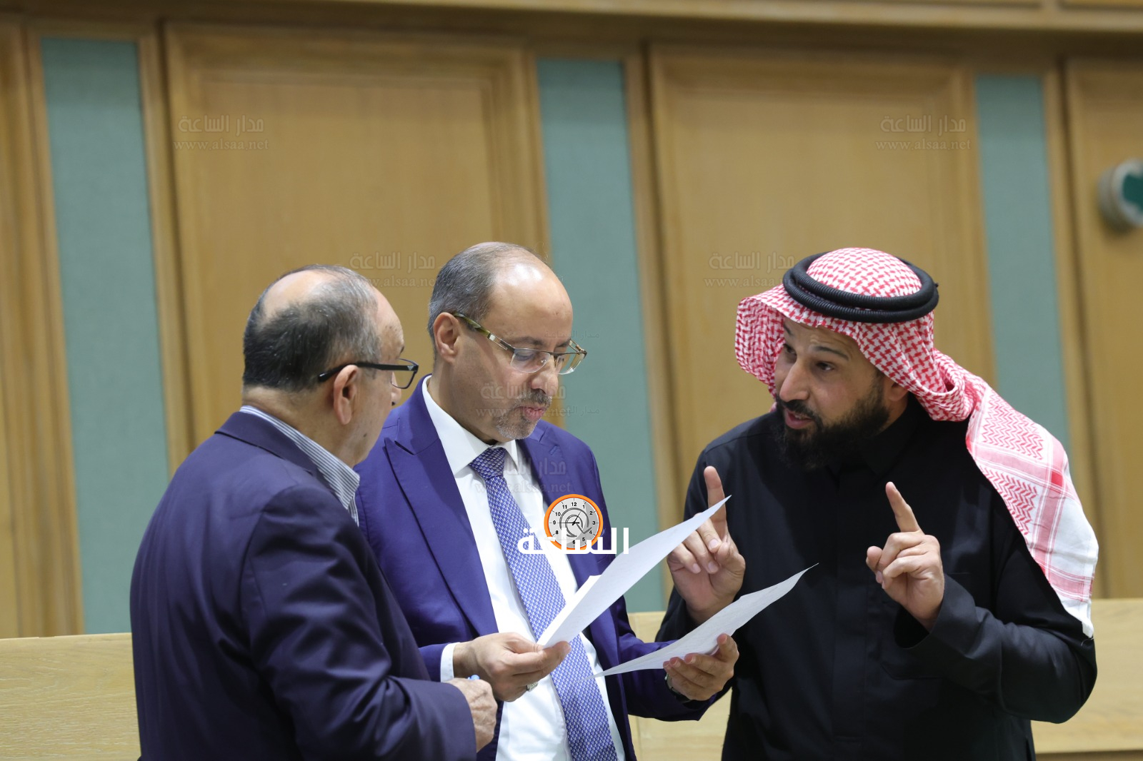 Madar Al-Saa Images 0.25347147018810046