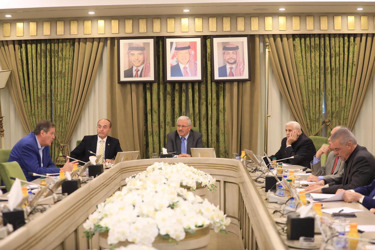 Madar Al-Saa Images 0.1742848561355913