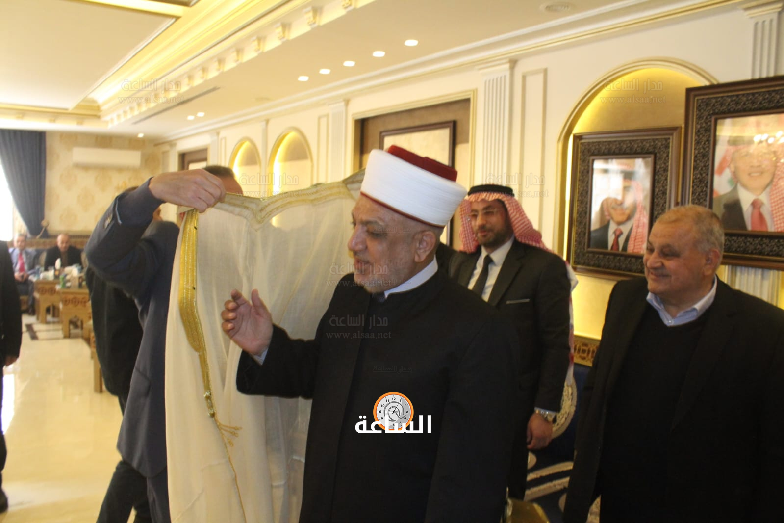 Madar Al-Saa Images 0.7504047589483287