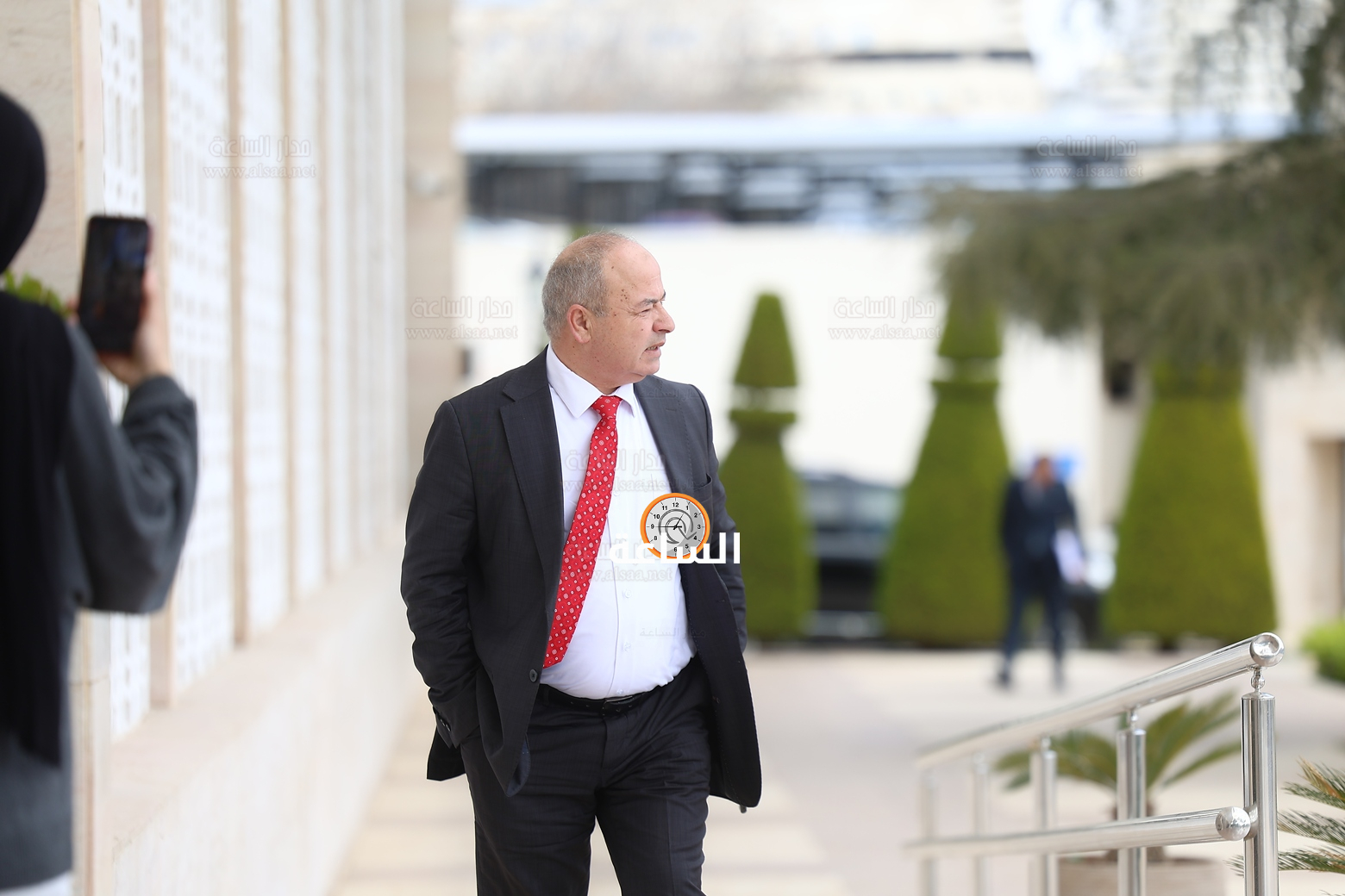 Madar Al-Saa Images 0.7453210522526187