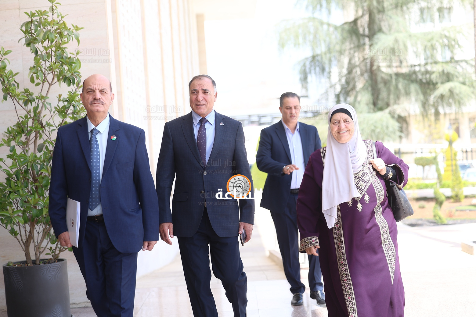 Madar Al-Saa Images 0.555995398804615