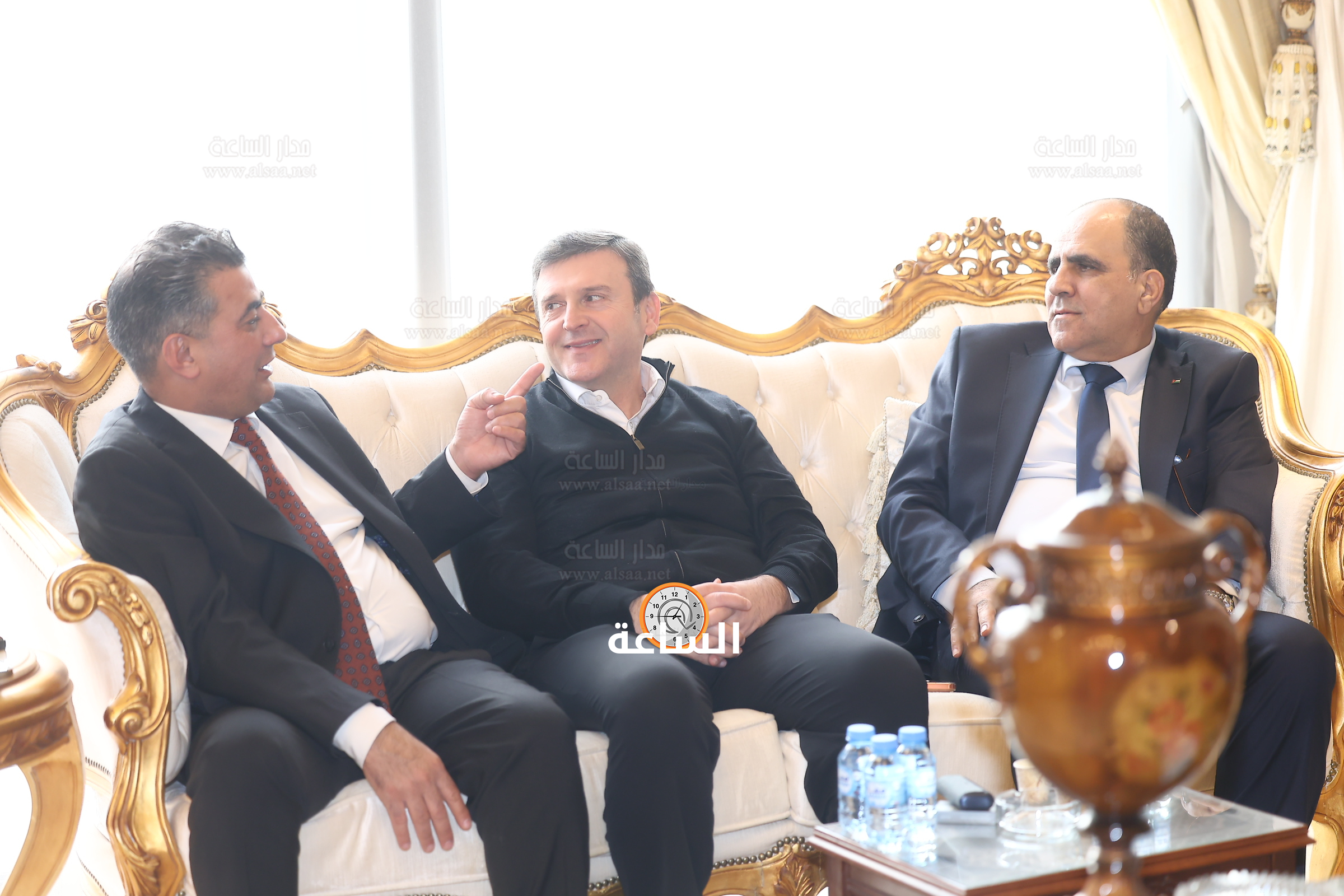 Madar Al-Saa Images 0.5885212689591643