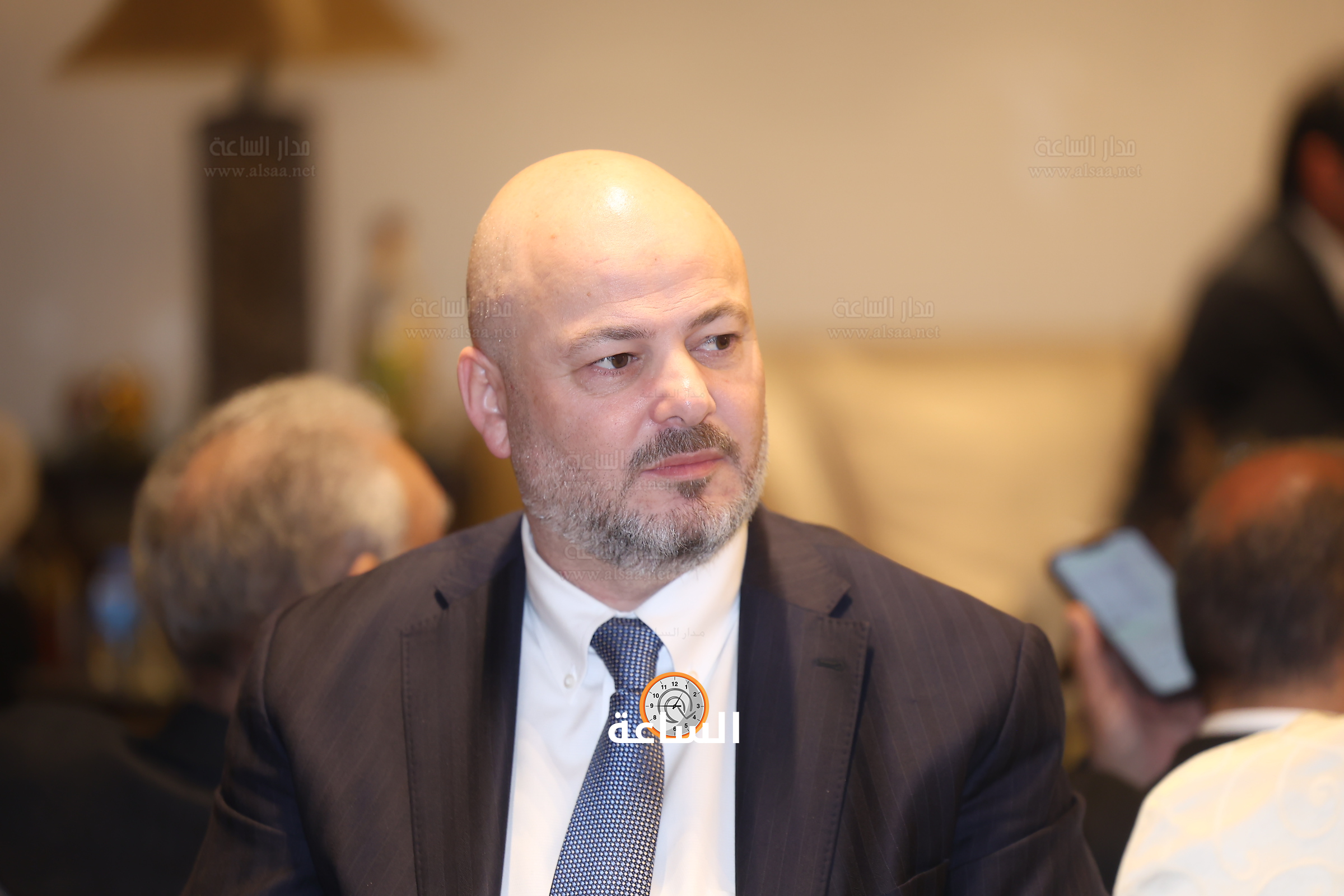 Madar Al-Saa Images 0.9886032621413433