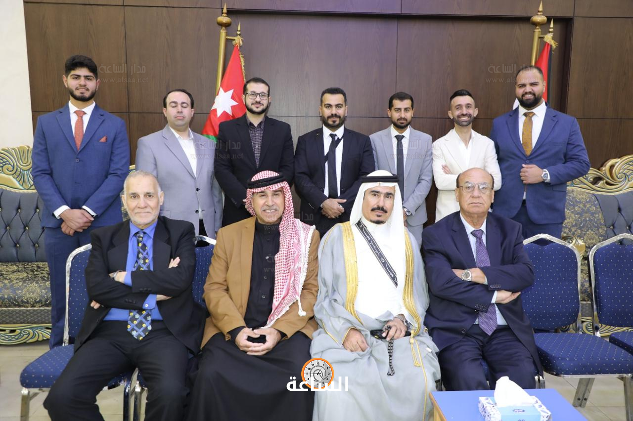 Madar Al-Saa Images 0.7552333393090949