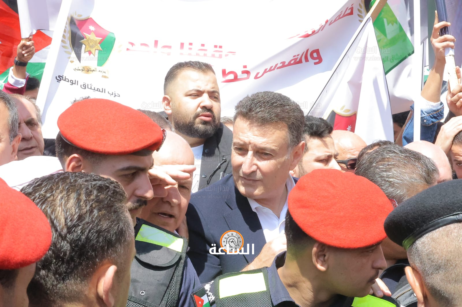 Madar Al-Saa Images 0.7957787056196003