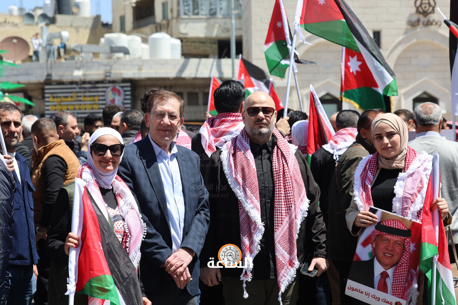 Madar Al-Saa Images 0.453745513160589