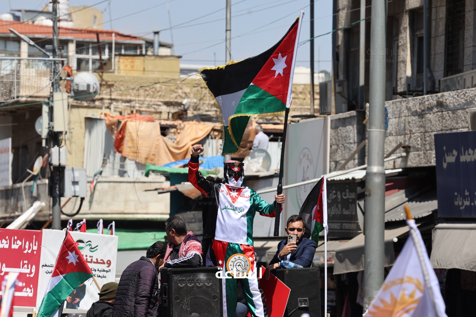 Madar Al-Saa Images 0.7421370181751321