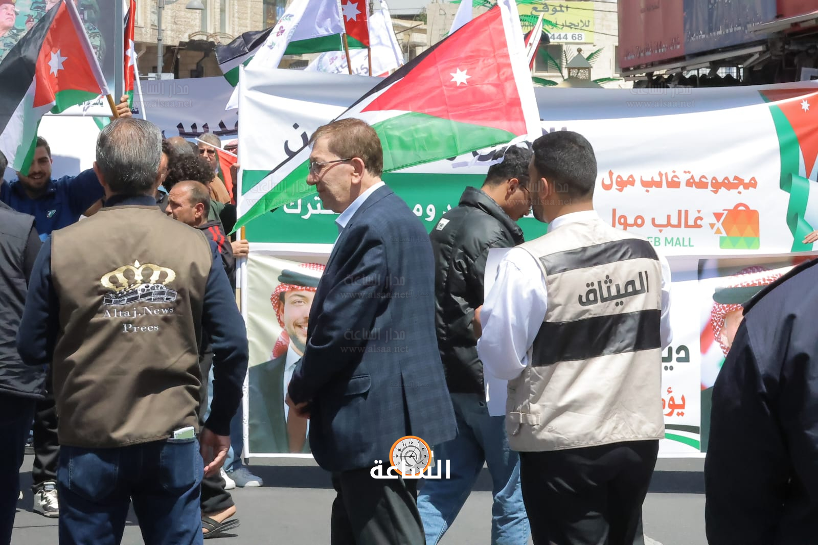 Madar Al-Saa Images 0.4271252761376514