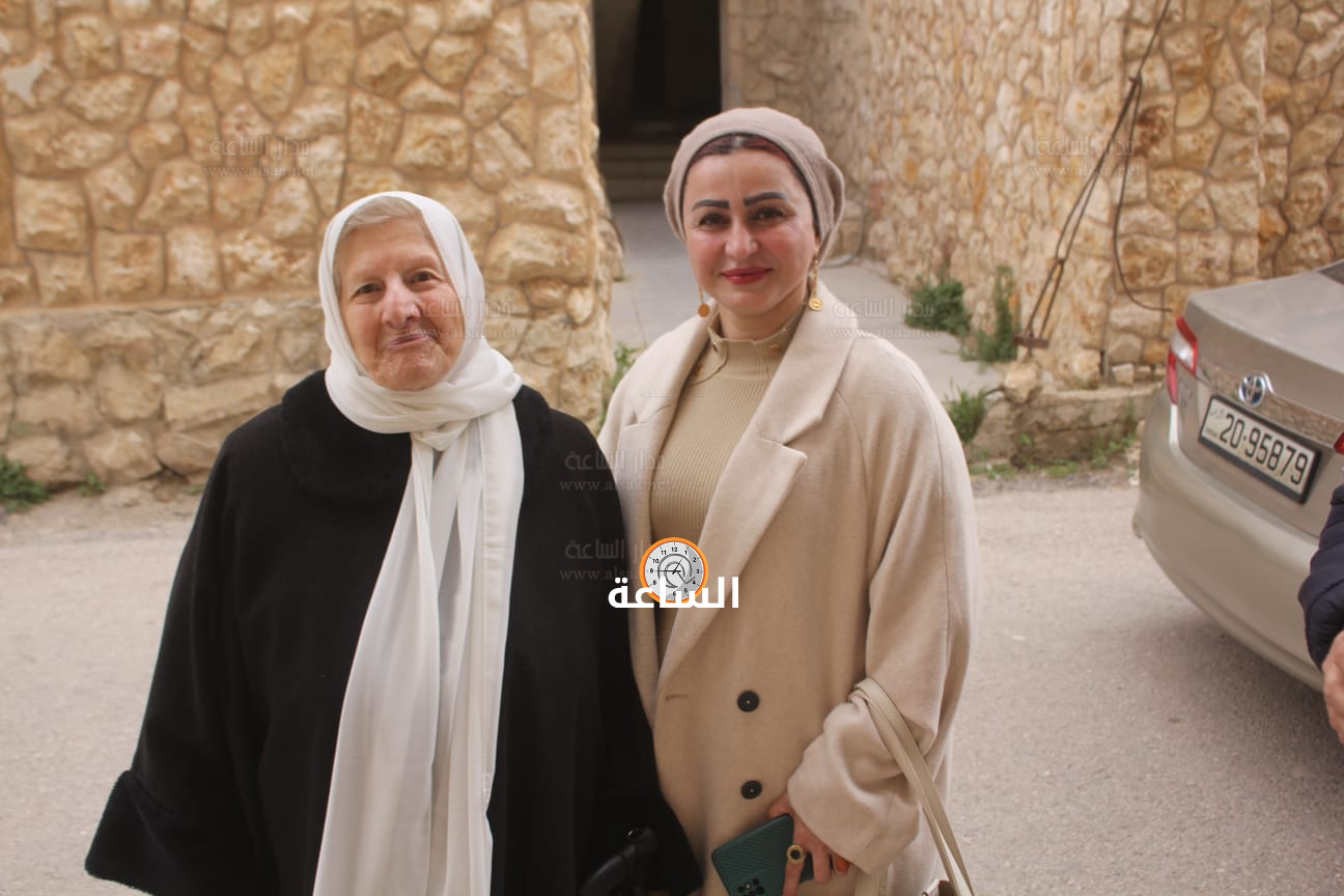 Madar Al-Saa Images 0.6140089028717892