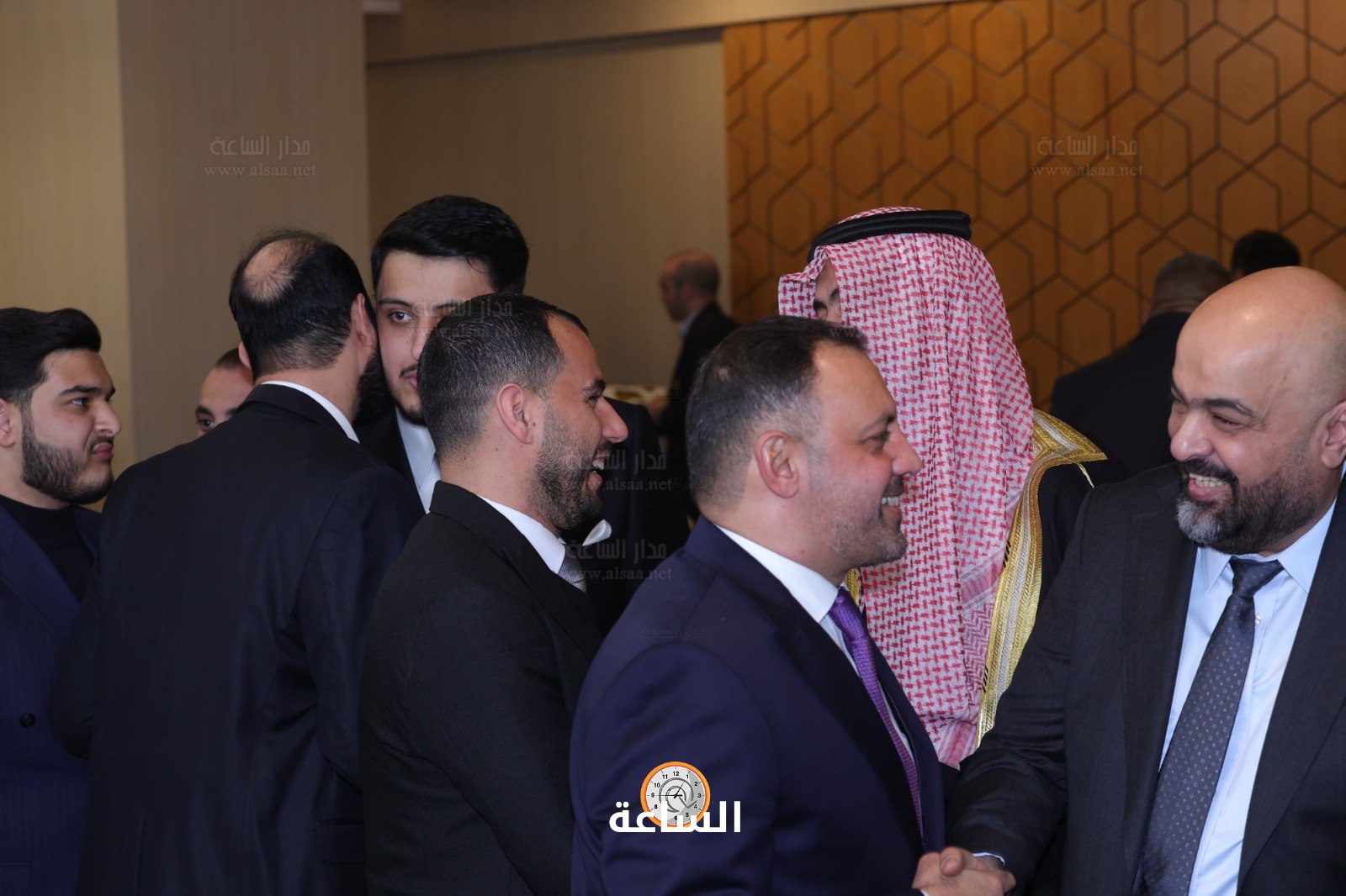 Madar Al-Saa Images 0.33542232433277175