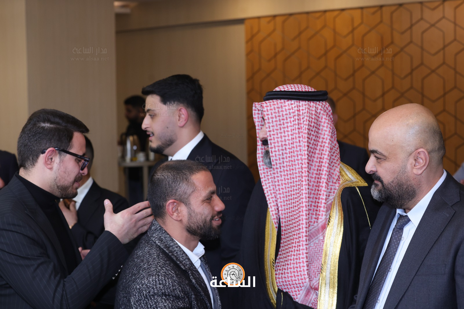 Madar Al-Saa Images 0.48041108687592116