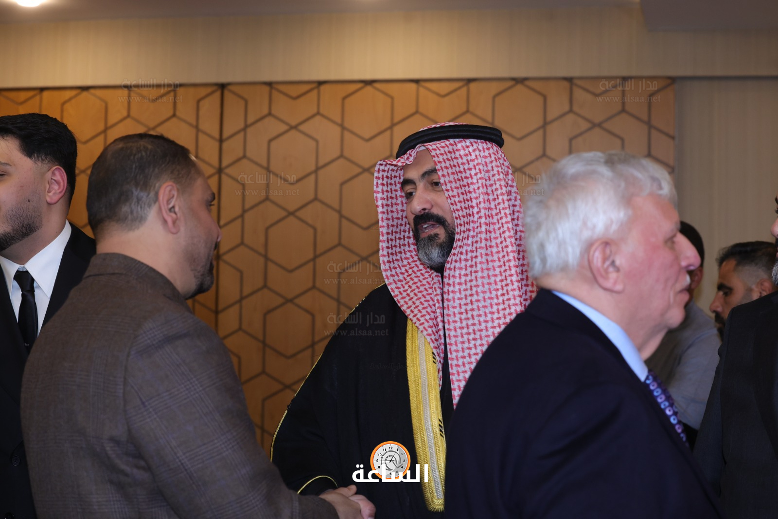 Madar Al-Saa Images 0.5656805479776308