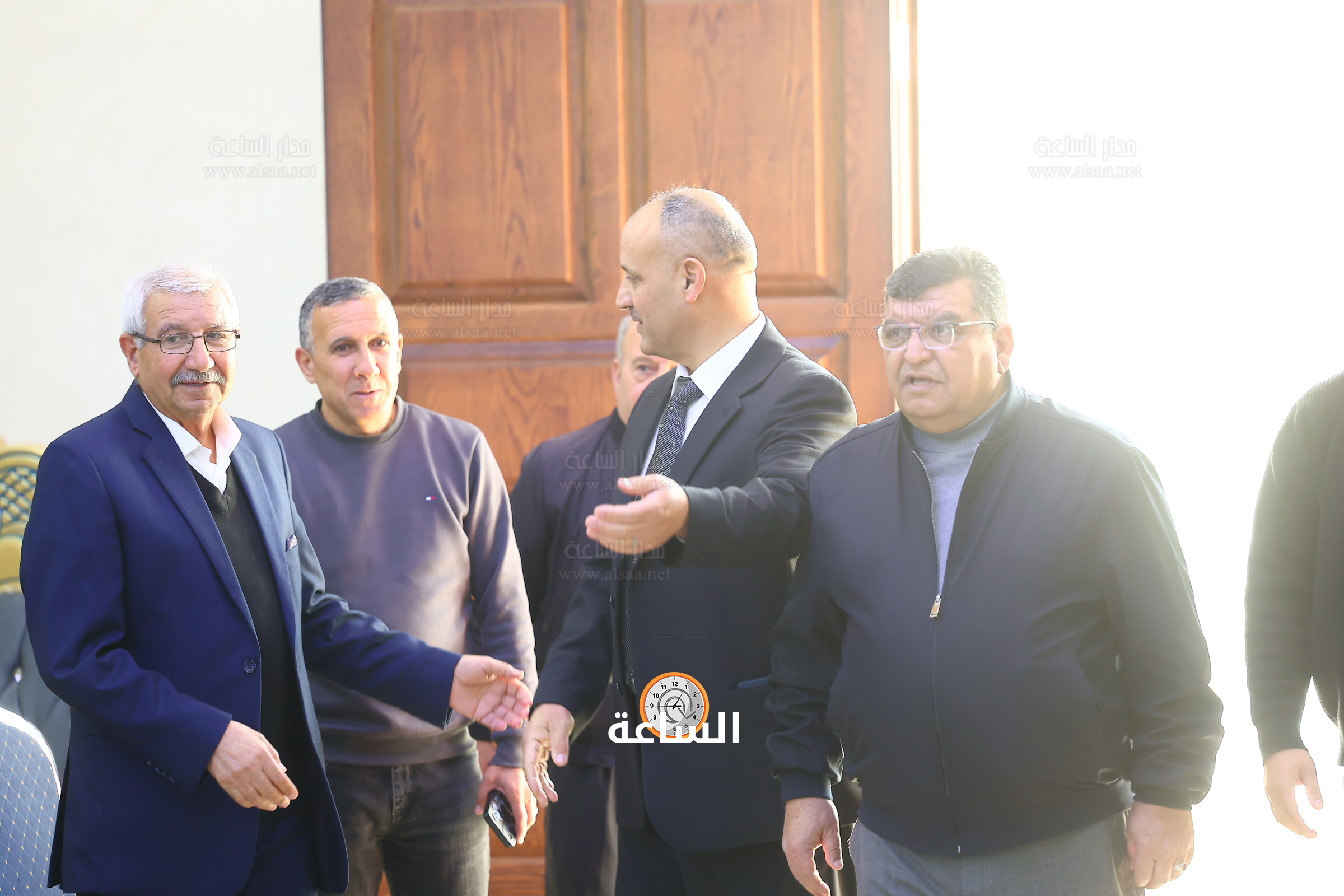 Madar Al-Saa Images 0.6866652531225096