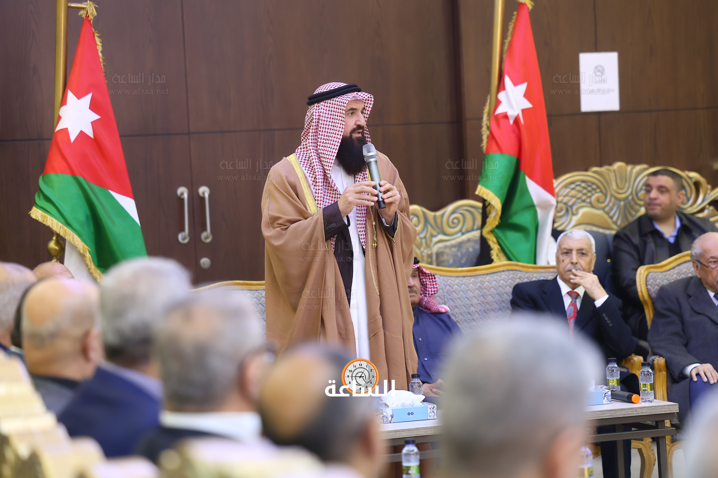 Madar Al-Saa Images 0.9843304664490851