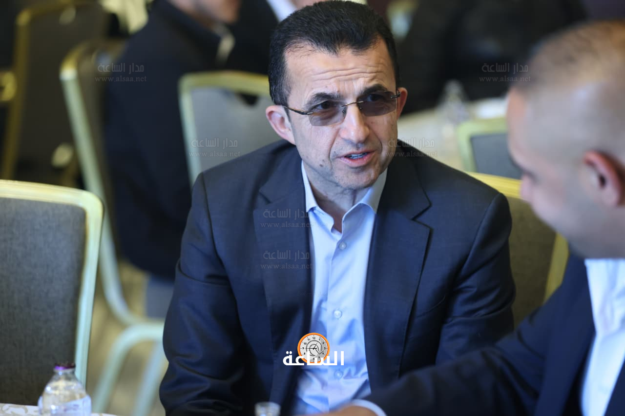 Madar Al-Saa Images 0.019315993146043264