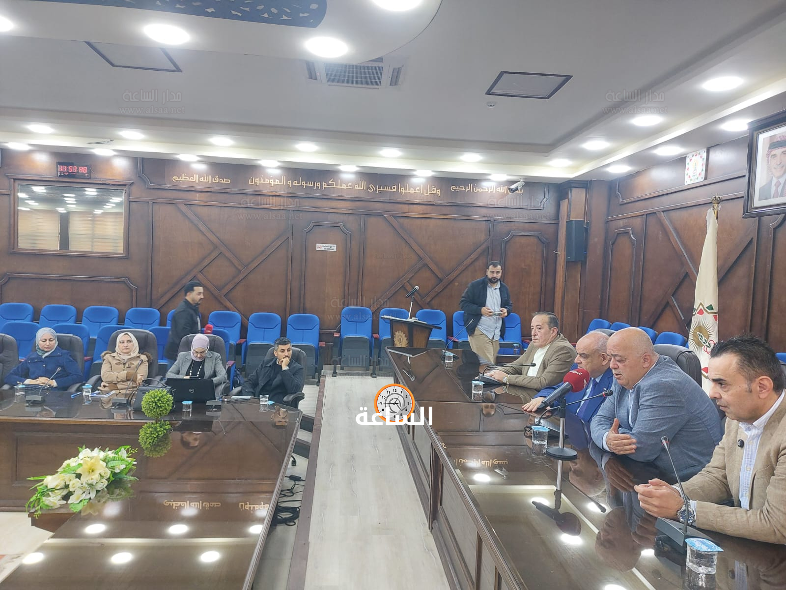 Madar Al-Saa Images 0.44564301319981836