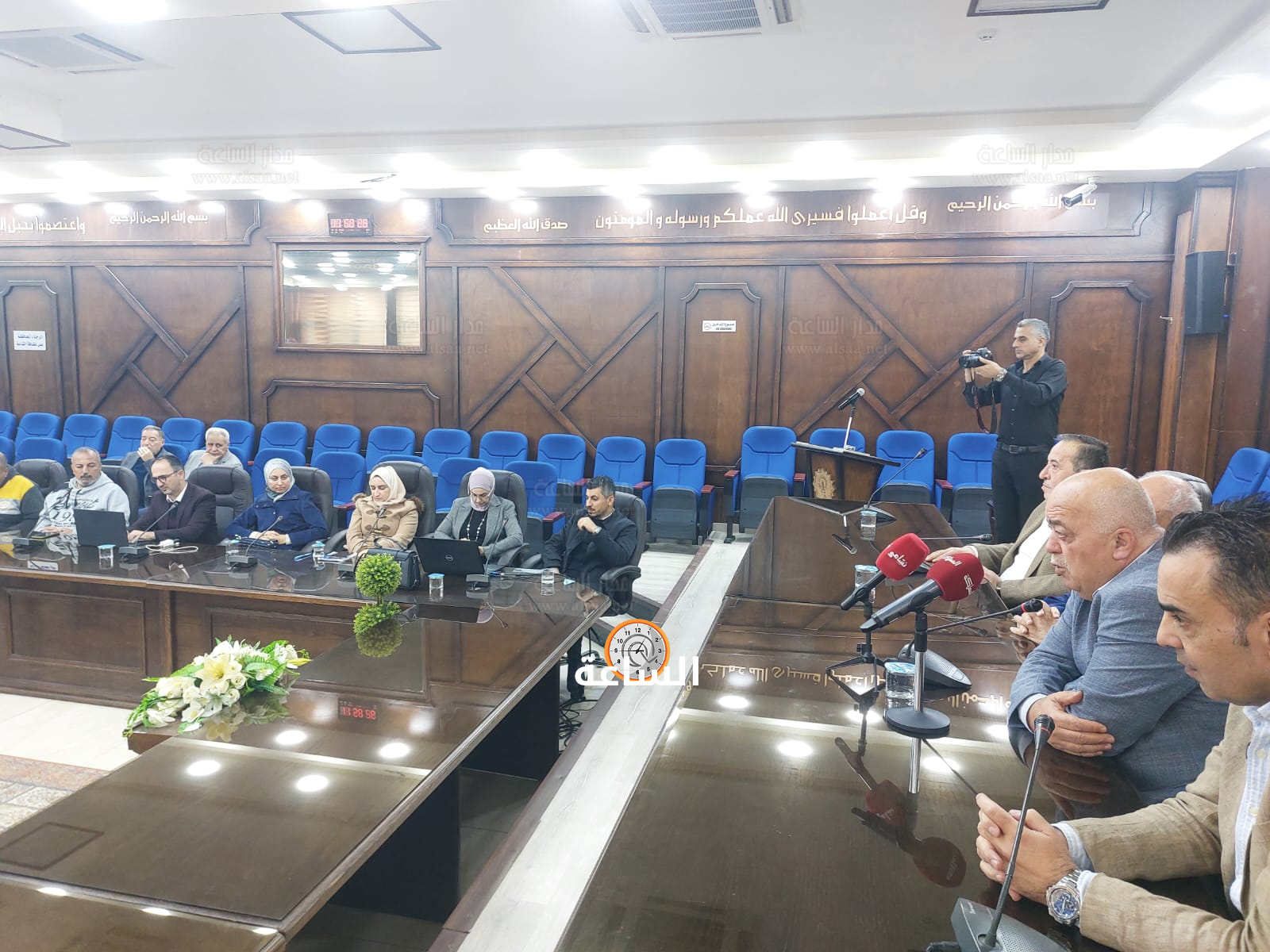 Madar Al-Saa Images 0.8569358370225013