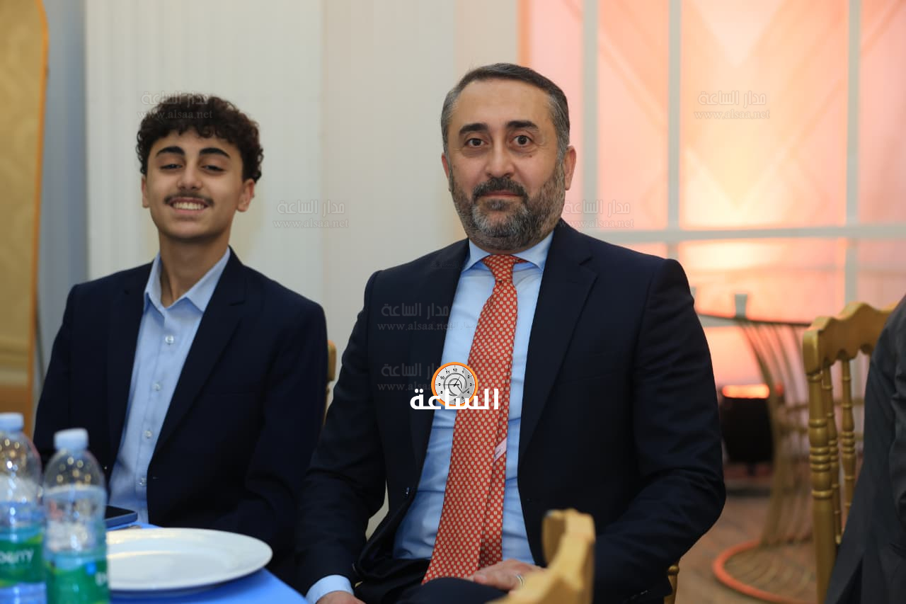 Madar Al-Saa Images 0.4243849199043219