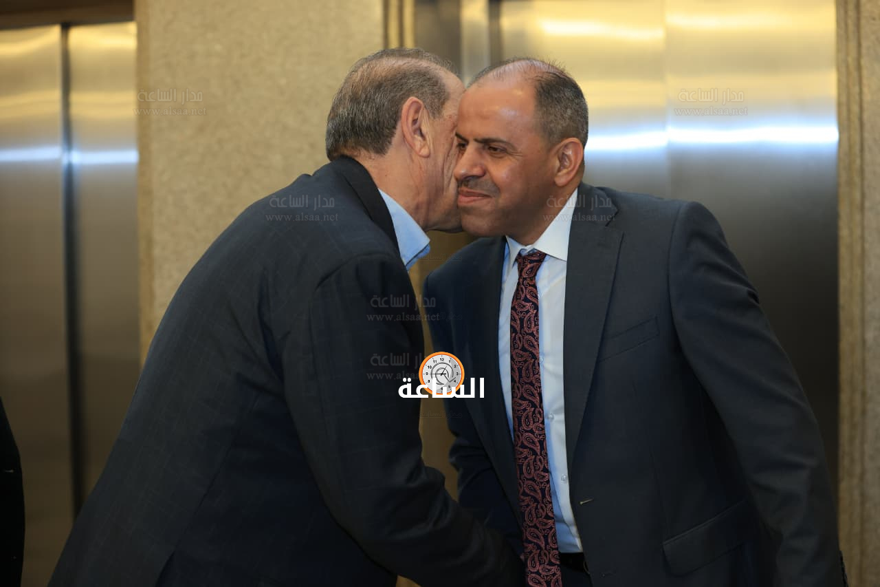 Madar Al-Saa Images 0.33308621545537964