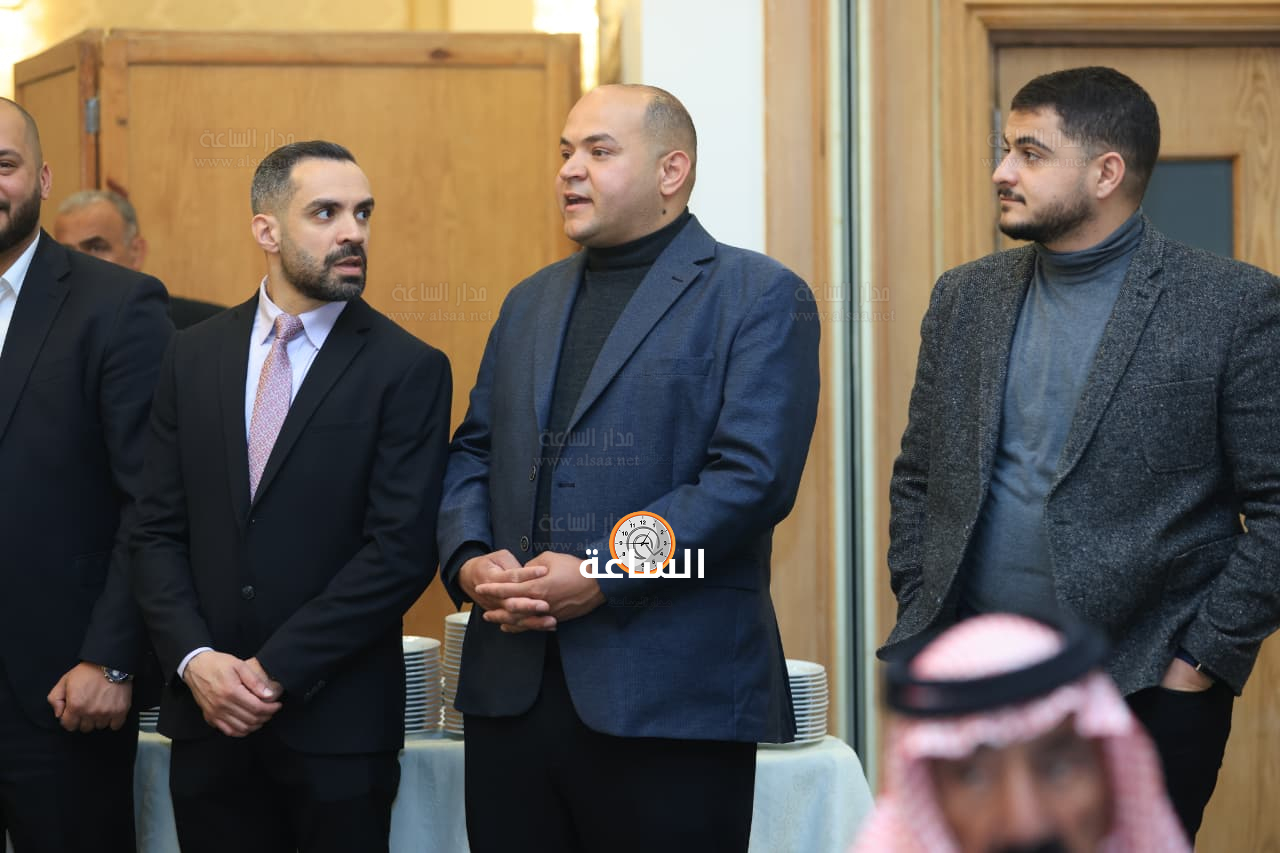 Madar Al-Saa Images 0.6902880448285684