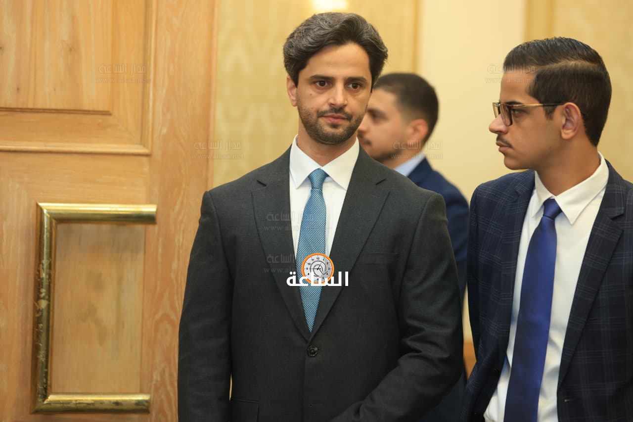 Madar Al-Saa Images 0.8819608818397852